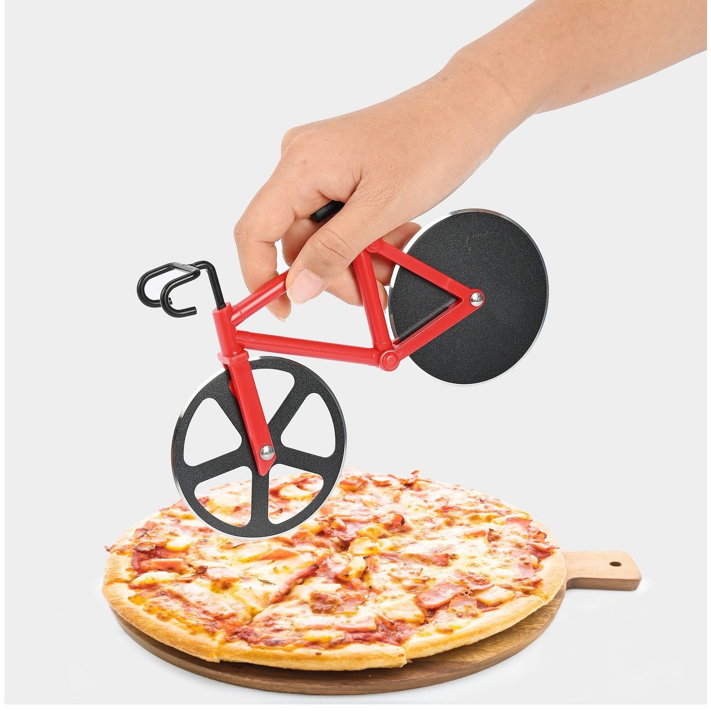 Cutit pizza creativ Flippy, in forma de bicicleta, cu suport pentru cutit, 19 x 12.5 cm, otel/PP, negru