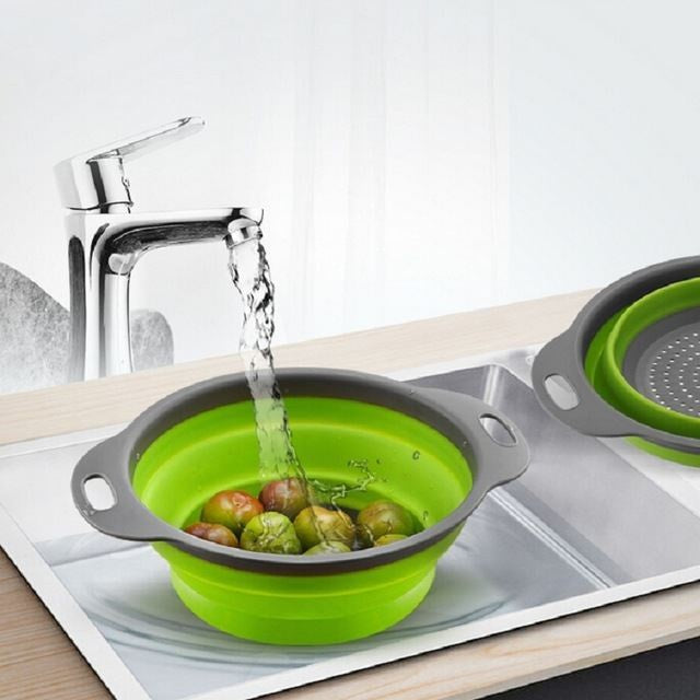 Set 2 strecuratori pliabile din silicon alimentar Flippy, cu manere, fund antiaderent si antialunecare, rotunda, doua dimensiuni, usor de depozitat, compatibil cu masina de spalat vase, verde